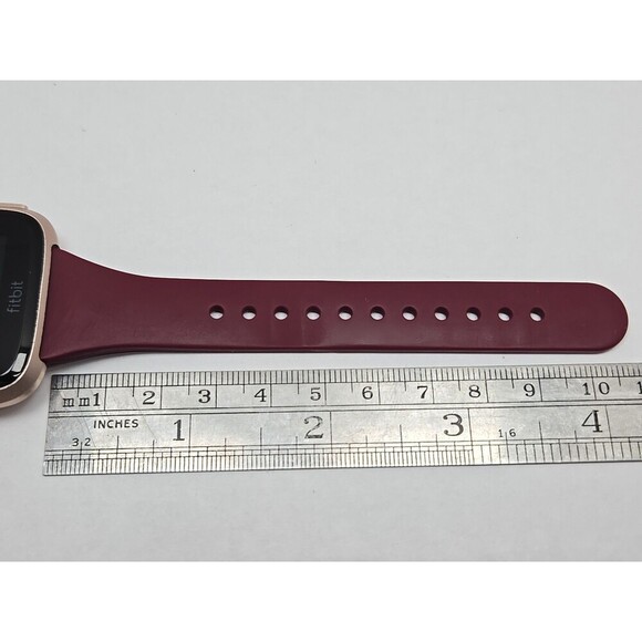 Fitbit Versa FB504 Smartwatch Heart Rate Bluetooth Activity Tracker W Charger - Picture 8 of 11